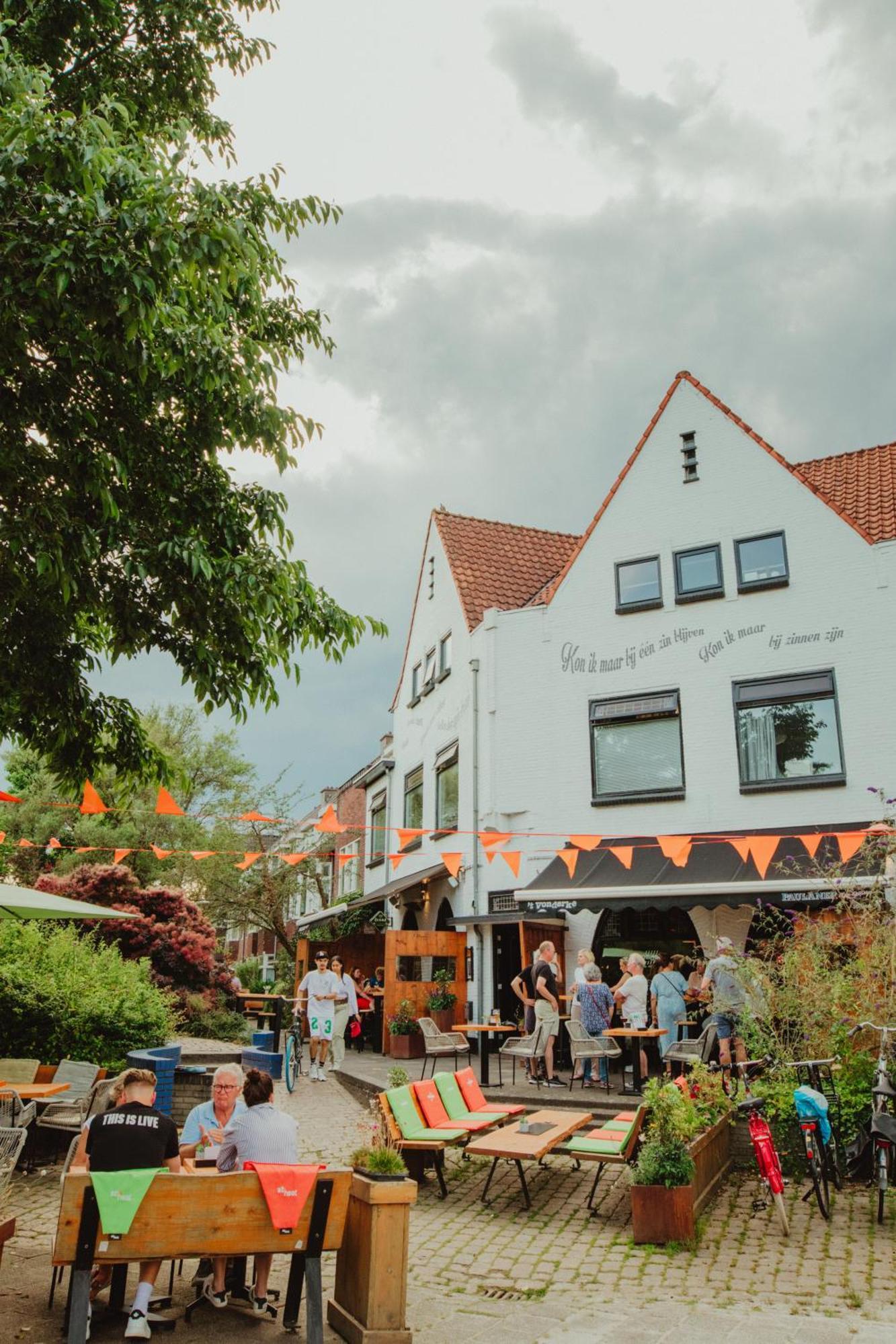 Cafe 't Vonderke Bed & Breakfast Eindhoven